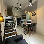 Apartman Kamanina Prostranstvo Na Morskom S Terrasoi *