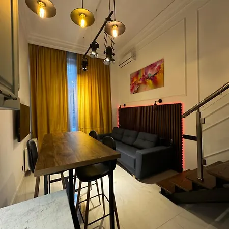 Kamanina Prostranstvo Na Morskom S Terrasoi Διαμέρισμα Οδησσός