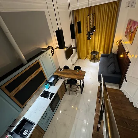 Apartment Kamanina Prostranstvo Na Morskom S Terrasoi Odesa