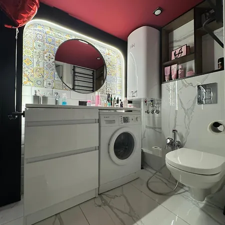 Apartment Kamanina Prostranstvo Na Morskom S Terrasoi Odesa