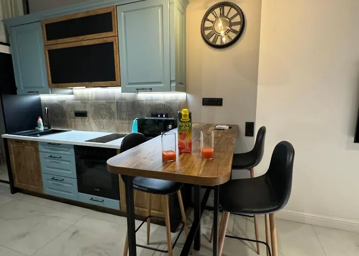 Kamanina Prostranstvo Na Morskom S Terrasoi