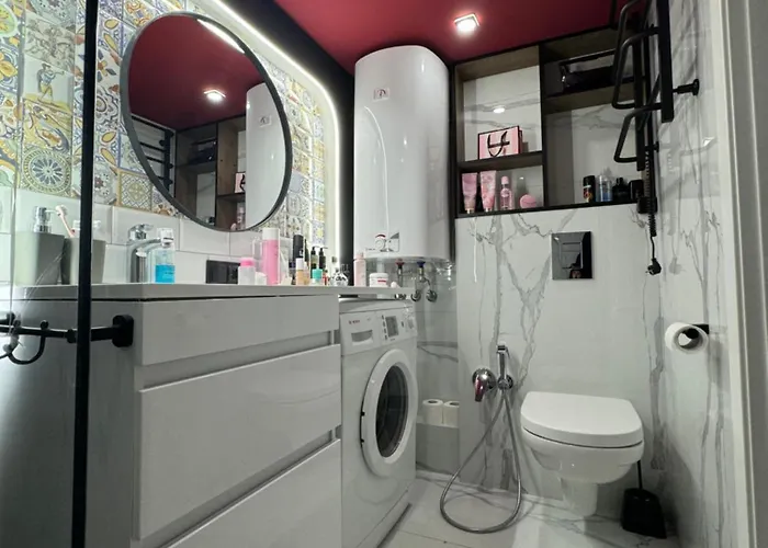 Kamanina Prostranstvo Na Morskom S Terrasoi Апартаменти Одеса